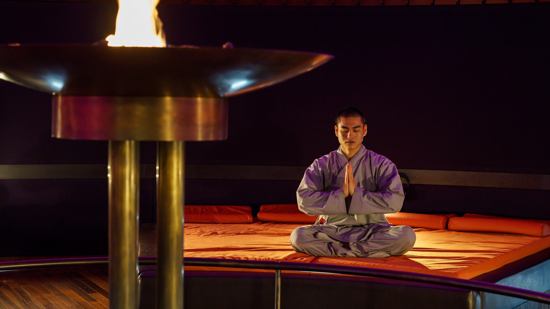 Meditation im versunkenen Tempel im Wellnesshotel Tirol